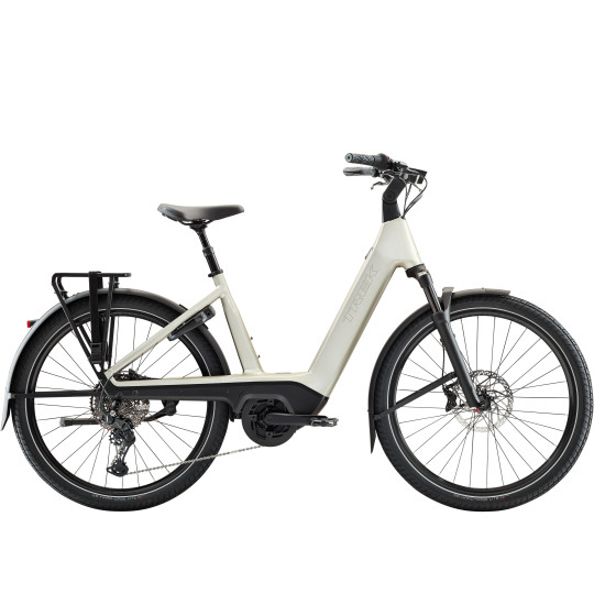 Rower TREK Charter+ 5 R10 800 Wh o niskim przekroku